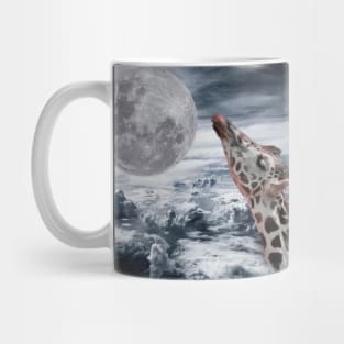 giraffe kissing the moon Mug